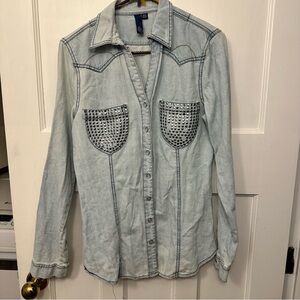 ⭐️ Denim Button-Up Shirt with Studded Details